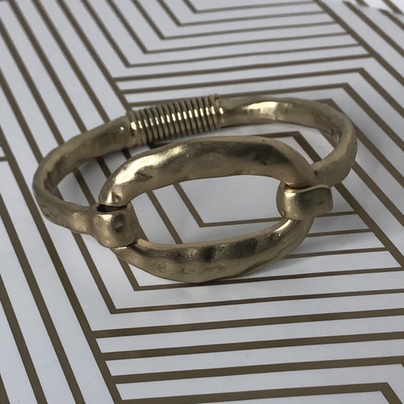 The SAK SAKROOTS Hammered Brass Vintage Inspired Bracelet NWT - Picture 3 of 10